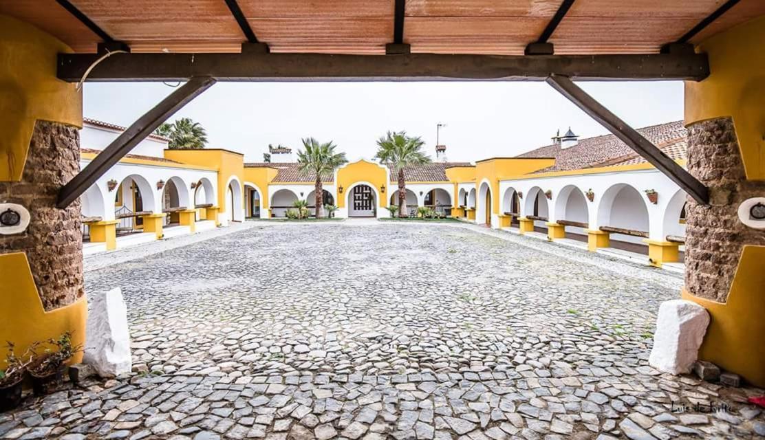 Herdade Da Diabroria - Agroturismo Beja Eksteriør billede
